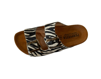 Chinelo de fivela Pelo Zebra
